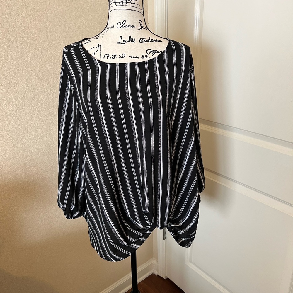Roz & Ali Black and White Striped Blouse w/ Front Twist, 2x